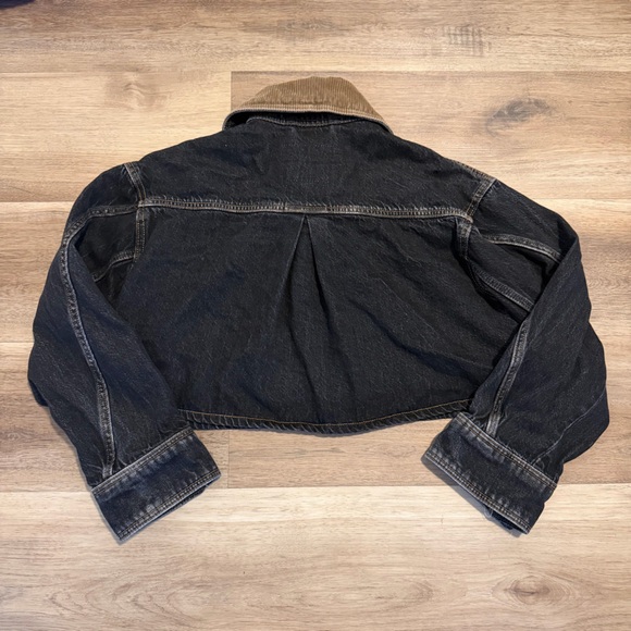 Pilcro Cropped Denim Barn Jacket Corduroy Collar Washed Black Womens XS - Picture 4 of 11